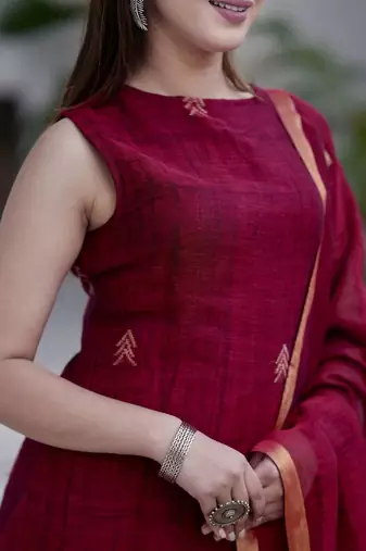 Beautiful maroon embroidered tussar silk sleeveless kurta set
