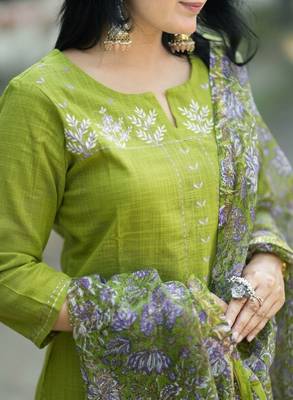 Beautiful mehendi green intricate thread embroidery khadi cotton straight kurta set with handblock kota doria dupatta 4