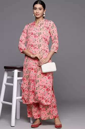 Women Floral Printed Regular Silk Crepe Kurta with Trousers