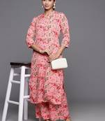 Women Floral Printed Regular Silk Crepe Kurta with Trousers