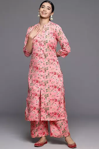 Women Floral Printed Regular Silk Crepe Kurta with Trousers