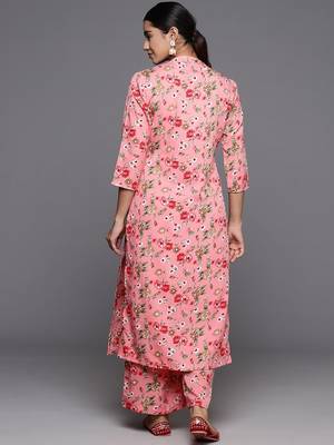 Women Floral Printed Regular Silk Crepe Kurta with Trousers 6