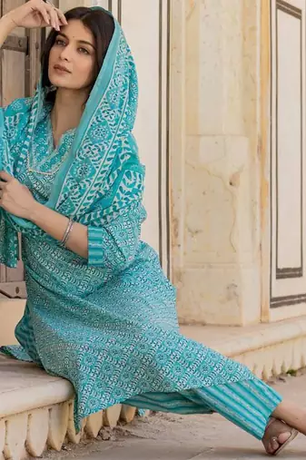 Ethnic Motifs Printed Regular Mirror Work Kurta with Trousers & With Dupatta