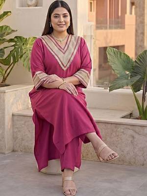 Women Ethnic Motifs Regular Thread Work Kurta with Trousers 1