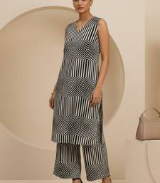 Women Printed Regular Kurta with Palazzos