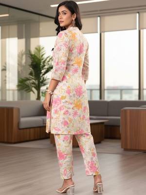Women Floral Printed Regular Pure Cotton Kurta with Trousers 5