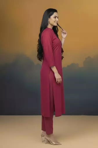 Women Regular Kurta with Trousers