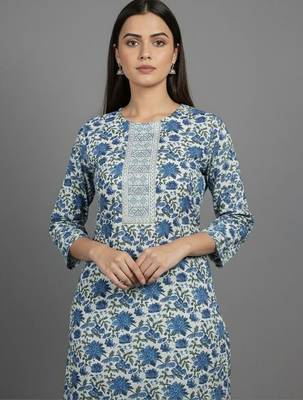 Women Floral Printed Regular Thread Work Kurta with Trousers & With Dupatta 3