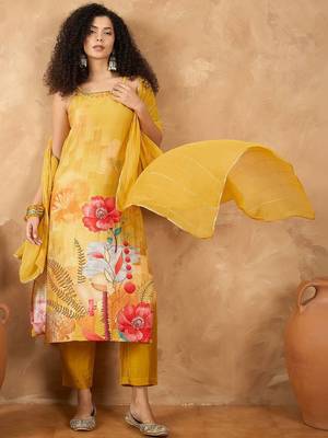 Women Floral Printed Regular Beads and Stones Kurta with Trousers & With Dupatta 5