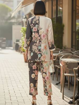 Women Floral Printed Regular Kurta with Palazzos 5