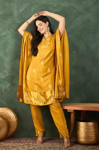 Women Ethnic Motifs Printed Kaftan Kurta with Churidar