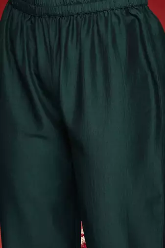 Women Geometric Embroidered Kurta with Trousers & Dupatta