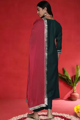 Women Geometric Embroidered Kurta with Trousers & Dupatta