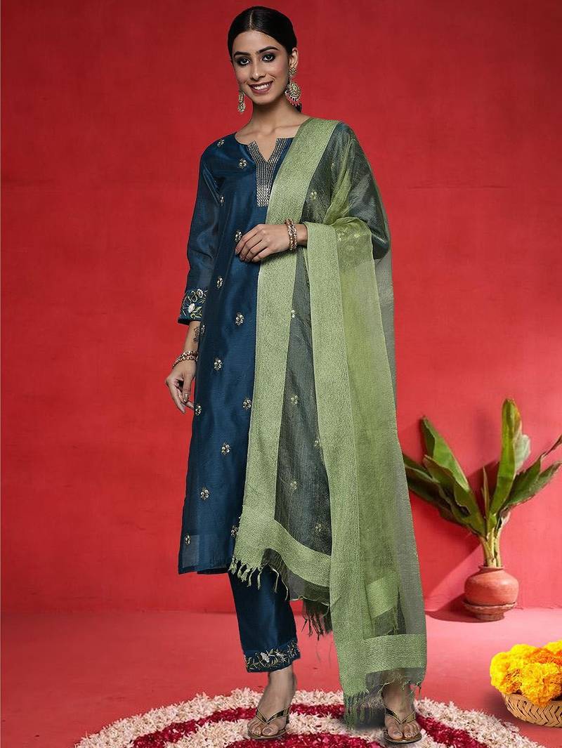 Floral Embroidered Notch Neck Zari Straight Kurta & Trousers With Dupatta