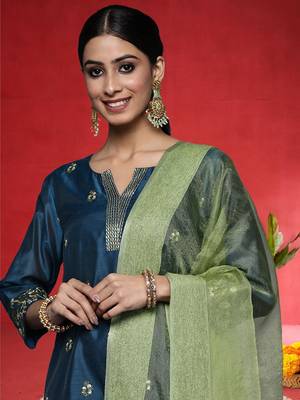 Floral Embroidered Notch Neck Zari Straight Kurta & Trousers With Dupatta 2