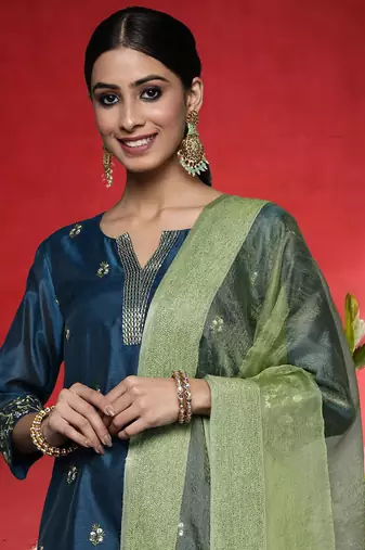 Floral Embroidered Notch Neck Zari Straight Kurta & Trousers With Dupatta
