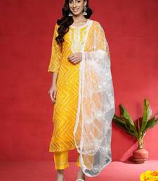 Floral Embroidered Thread Work Straight Kurta With Palazzos & Dupatta