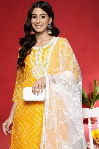 Floral Embroidered Thread Work Straight Kurta With Palazzos & Dupatta
