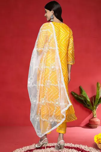 Floral Embroidered Thread Work Straight Kurta With Palazzos & Dupatta