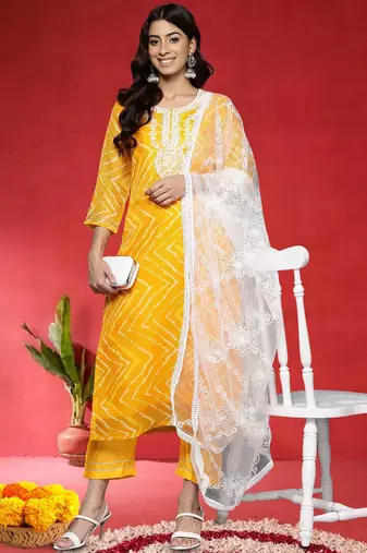 Floral Embroidered Thread Work Straight Kurta With Palazzos & Dupatta