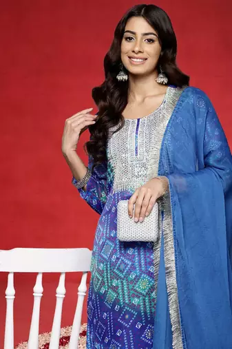 Women Bandhani Printed Round Neck Straight Kurta with Trousers & Dupatta