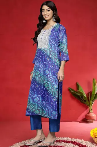 Women Bandhani Printed Round Neck Straight Kurta with Trousers & Dupatta