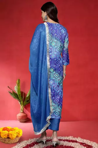 Women Bandhani Printed Round Neck Straight Kurta with Trousers & Dupatta