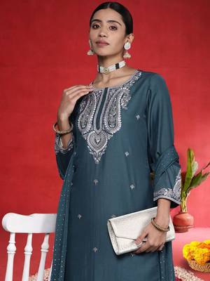 Ethnic Motifs Embroidered Sequinned Straight Kurta With Trousers & Dupatta 2