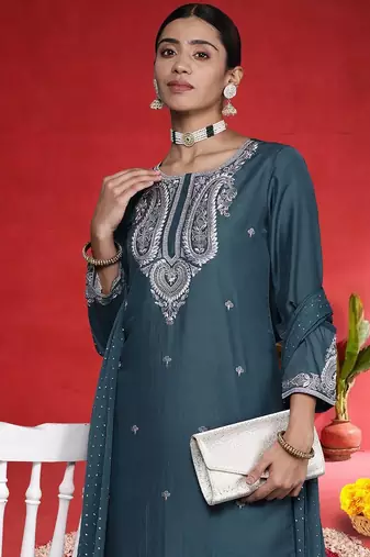 Ethnic Motifs Embroidered Sequinned Straight Kurta With Trousers & Dupatta