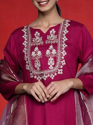 Women Ethnic Motifs Embroidered Kurta with Trouser & Dupatta 2