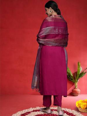 Women Ethnic Motifs Embroidered Kurta with Trouser & Dupatta 5