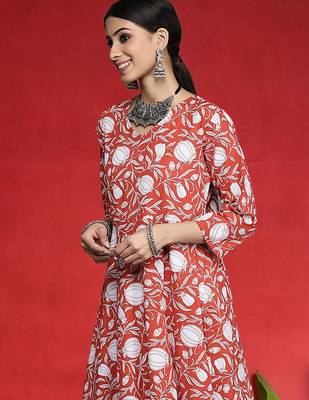 Women Floral Printed Anakali Pure Cotton Kurta with Trousers & Dupatta 2