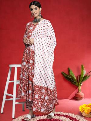Women Floral Printed Anakali Pure Cotton Kurta with Trousers & Dupatta 6