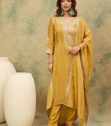 Women Ethnic Motifs Yoke Design Zari Straight Kurta with Trousers & Dupatta
