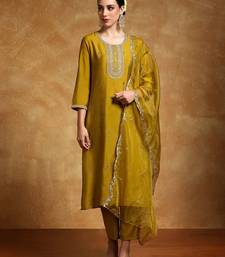 Floral Embroidered Zari Straight Kurta With Trousers And Dupatta