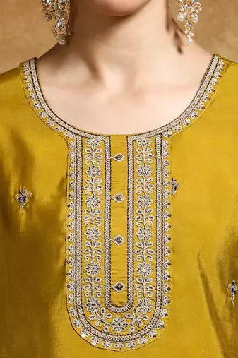 Floral Embroidered Zari Straight Kurta With Trousers And Dupatta