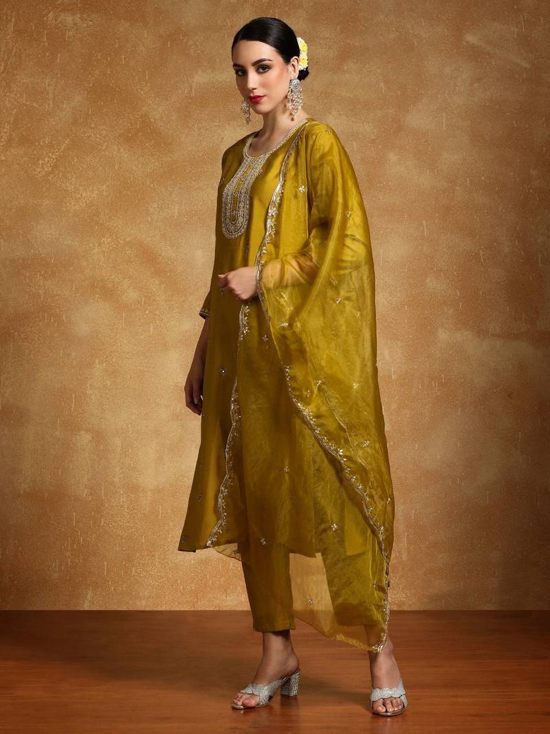 Floral Embroidered Zari Straight Kurta With Trousers And Dupatta