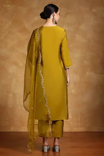 Floral Embroidered Zari Straight Kurta With Trousers And Dupatta