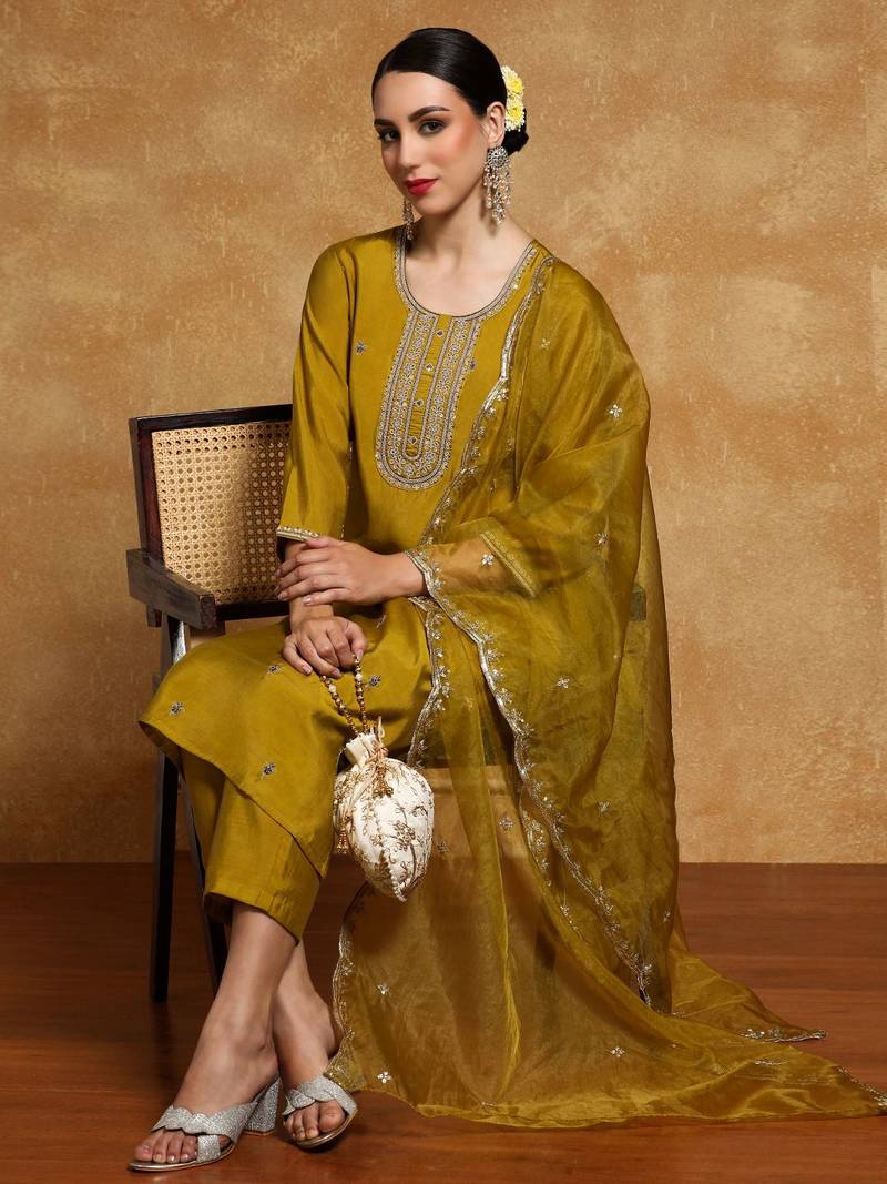 Floral Embroidered Zari Straight Kurta With Trousers And Dupatta