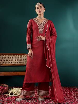 Maroon V-Neck Regular Gotta Patti Silk Crepe Kurta With Trouser With Dupatta 2