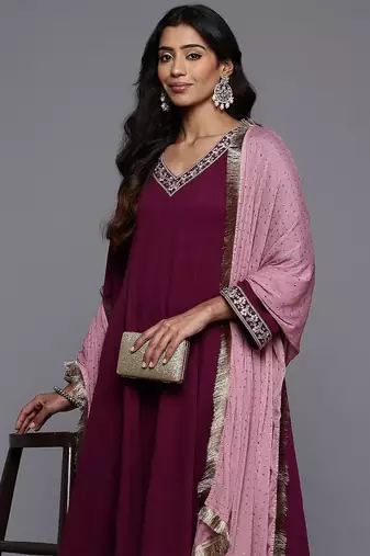 Floral Yoke Design Zari Pleated Kurta With Trousers & Dupatta