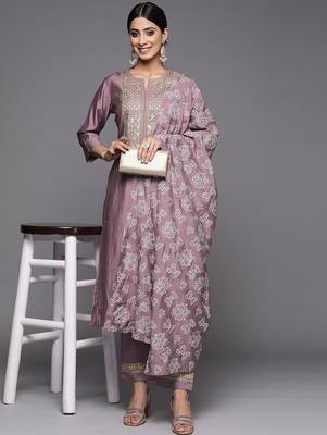 Ethnic Motifs Yoke Design Regular Sequinned Kurta with Trousers & With Dupatta 7