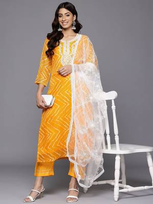 Printed Thread Work Sequinned Kurta With Trousers & Dupatta 7