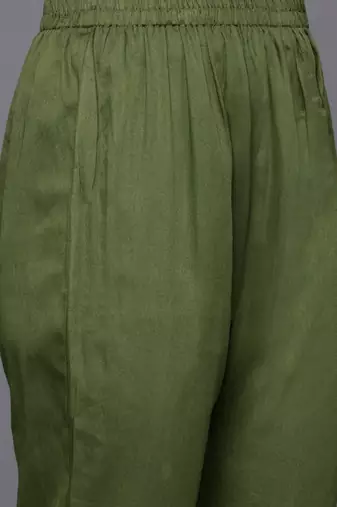 Women Floral Printed Regular Thread Work Pure Silk Kurta With Trousers & Dupatta