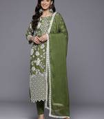 Women Floral Printed Regular Thread Work Pure Silk Kurta With Trousers & Dupatta