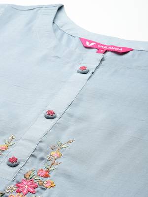 Floral Embroidered Thread Work Kurta With Trousers & Dupatta 2