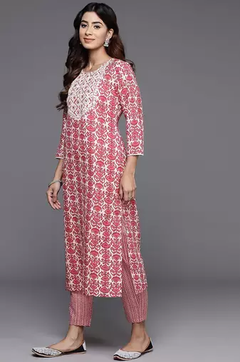 Women Ethnic Motifs Printed Regular Thread Work Kurta with Trousers & With Dupatta