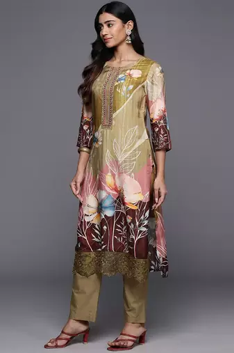 Floral Printed Regular Thread Work Pure Silk Kurta with Trousers & Dupatta