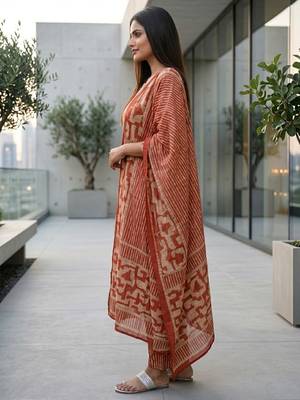 Women Printed Regular Kurta with Trousers & With Dupatta 3