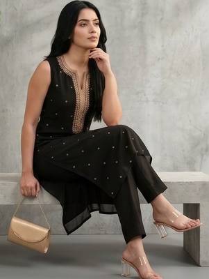 Women Ethnic Motifs Embroidered Regular Sequinned Kurta with Trousers 6